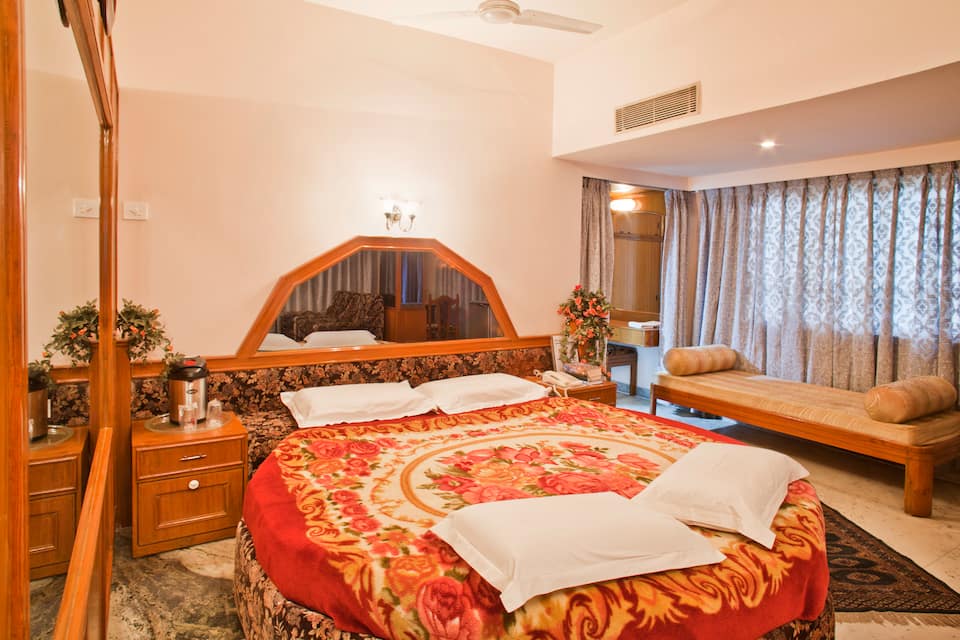 Club Room